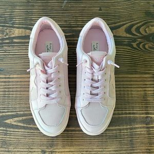 EUC Vintage Havana Pink Sneaker Size 10